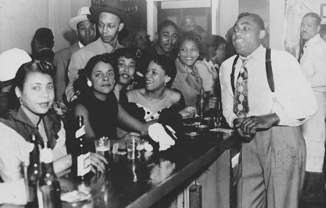 Events This Month at Club de Lisa