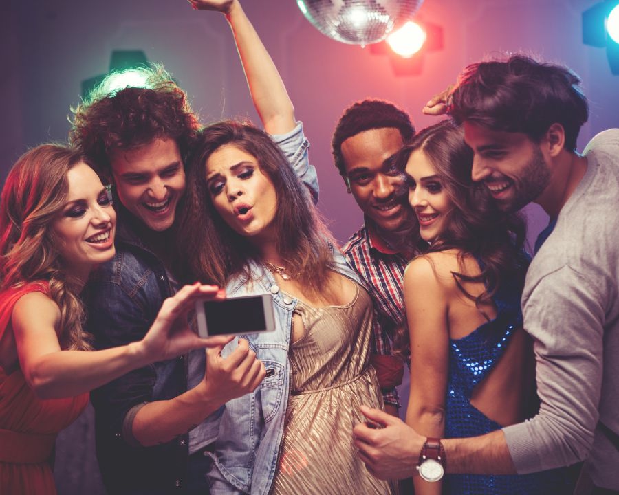 Party Safety Tips: How to Stay Safe While Clubbing
